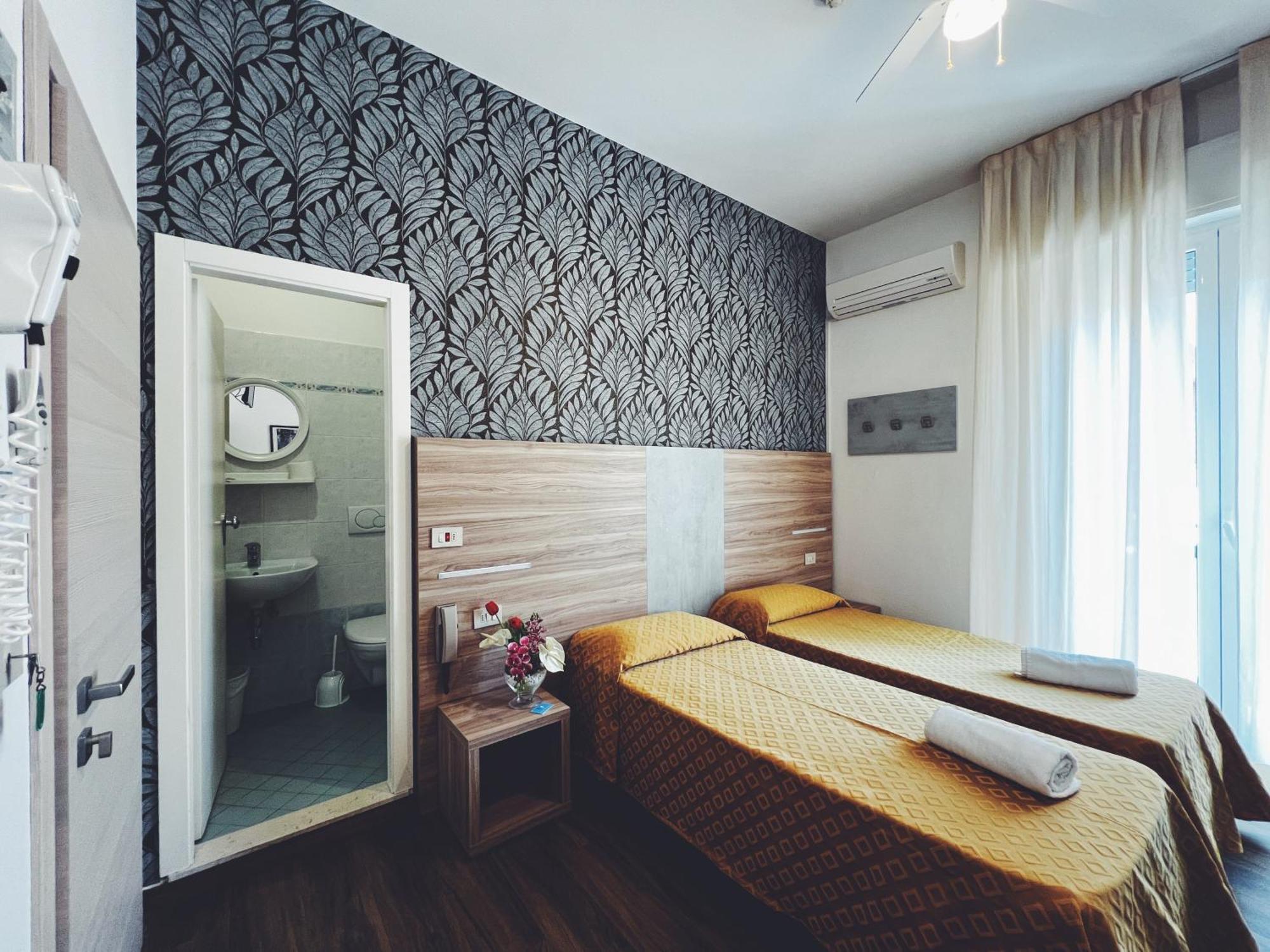 Hotel Ramona Rimini Exterior photo